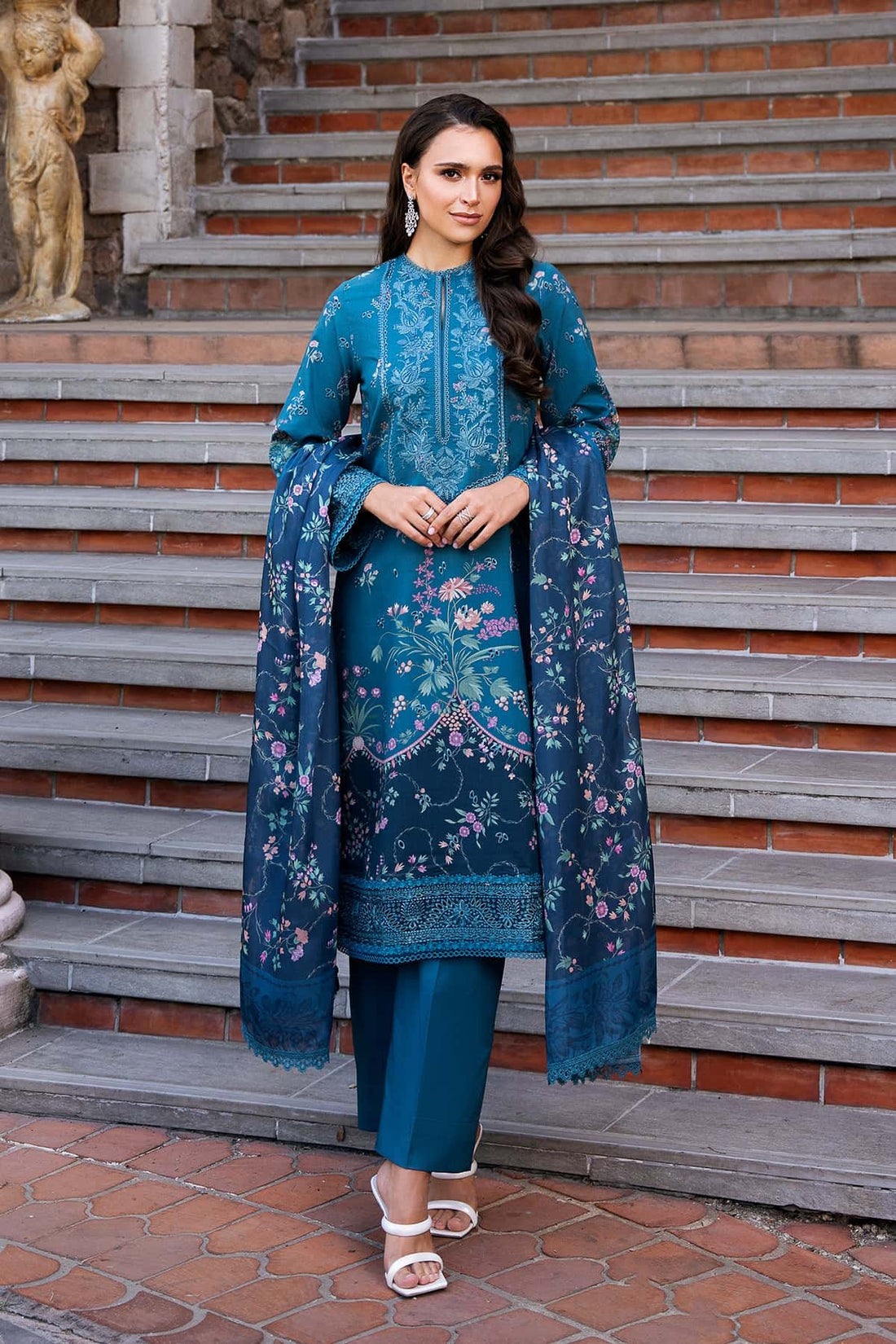 Afrozeh | Damask The Holiday Edit 25 | Rosheen B - by - Libasekhas UK - Registered Vendor of : Afrozeh - 100% Original Designer Dresss