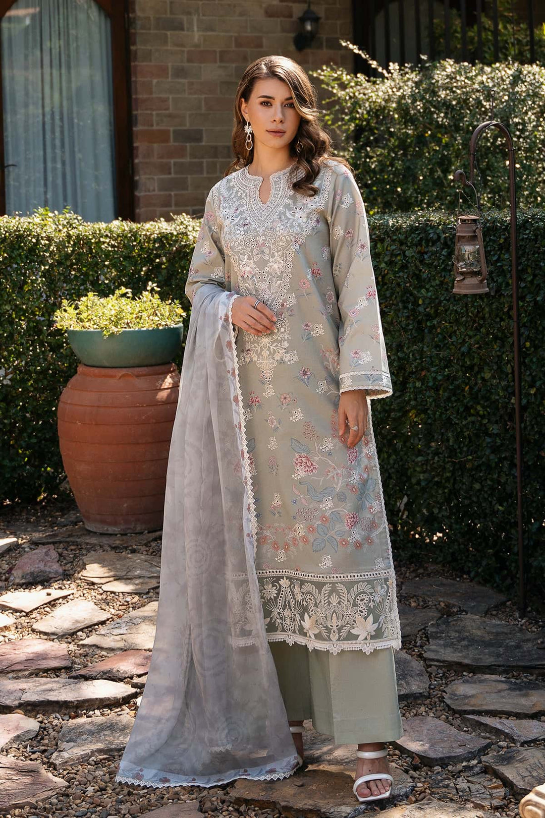 Afrozeh | Damask The Holiday Edit 25 | Maelis A - by - Libasekhas UK - Registered Vendor of : Afrozeh - 100% Original Designer Dresss