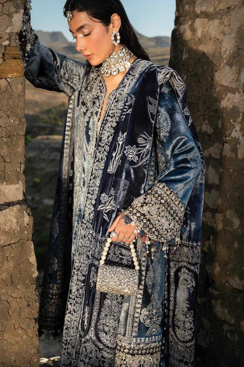 Sana Safinaz | Winter Luxury 23 | V231-005-CP - Libasekhas