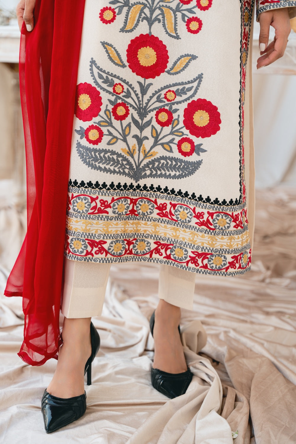 Vintage | Eid Edit 24 | Sohaina - by - Libasekhas UK - Registered Vendor of : Vintage - 100% Original Designer Dresss