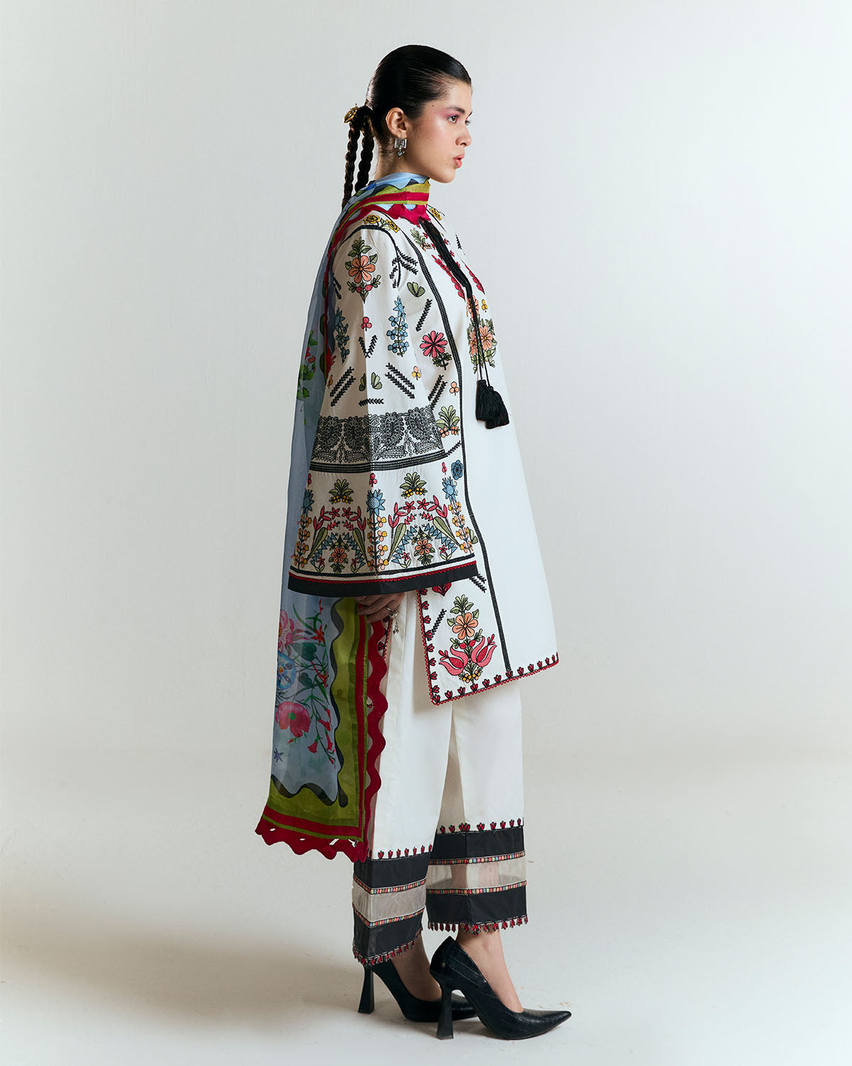 Jugnu | SS 25 |  Tiya - by - Libasekhas UK - Registered Vendor of : Jugnu - 100% Original Designer Dresss