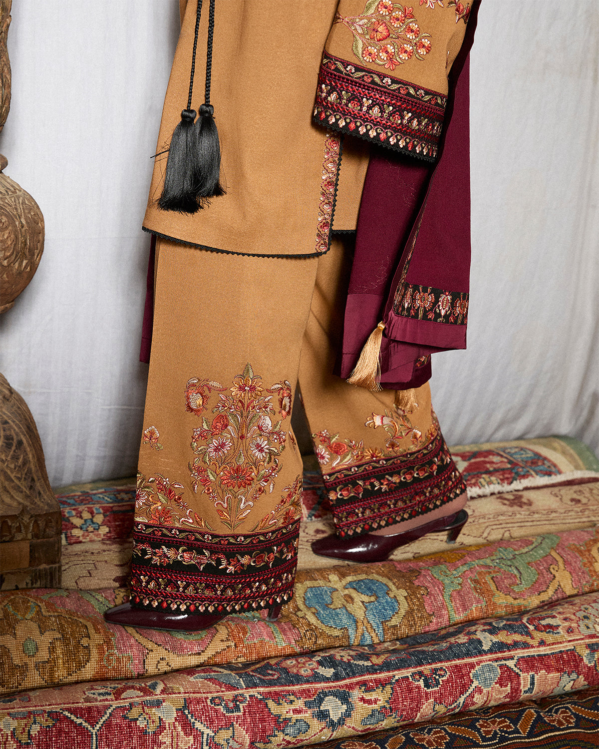 Jugnu | Karandi 25 | Zrov - by Libasekhas UK - Registered Vendor of : Jugnu - 100% Original Designer Dress