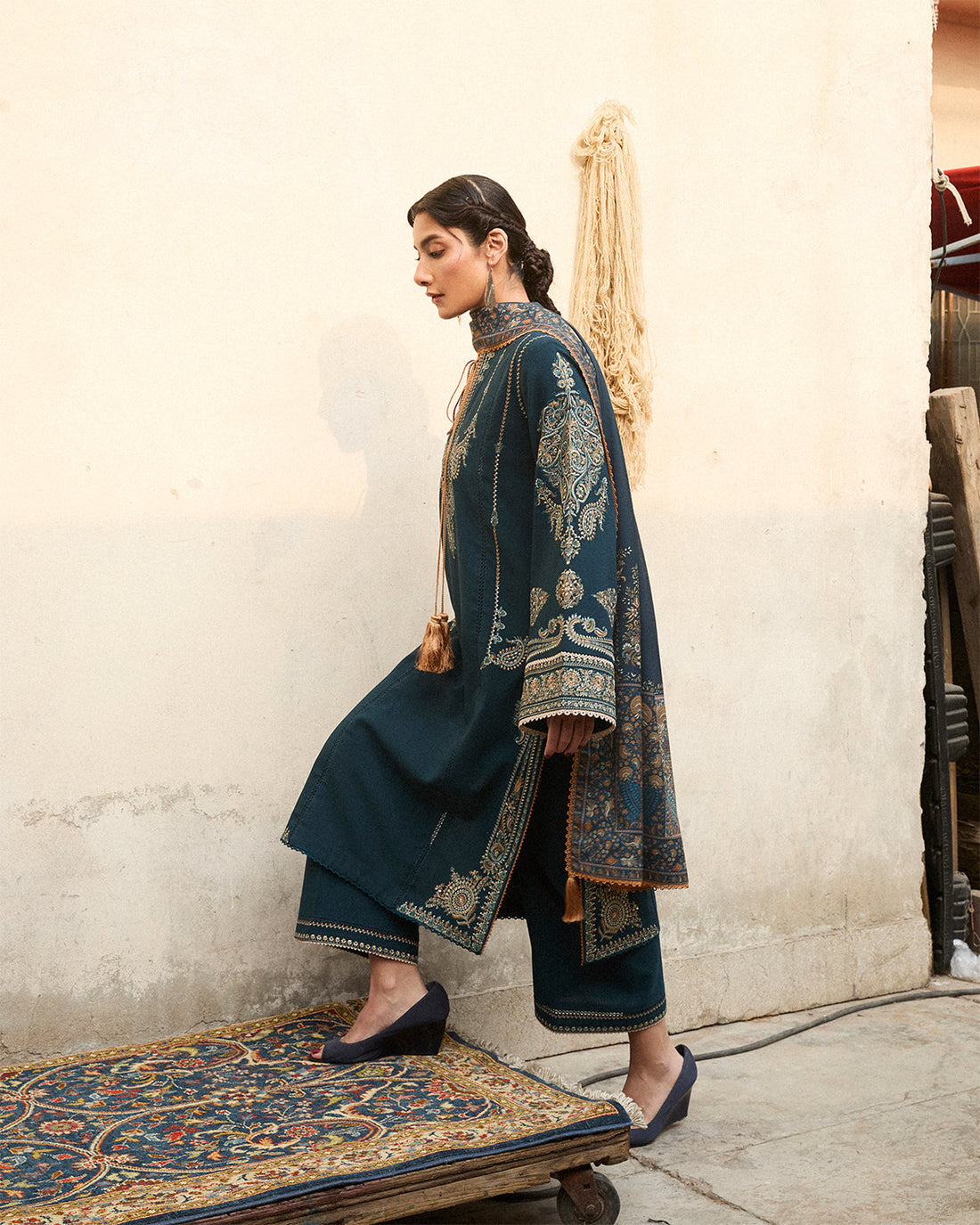 Jugnu | Karandi 25 | Niva - by Libasekhas UK - Registered Vendor of : Jugnu - 100% Original Designer Dress