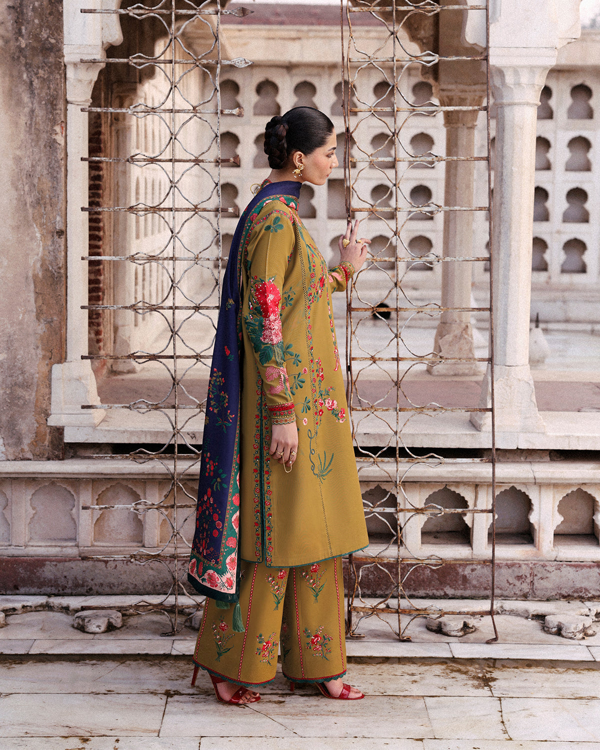 Jugnu | Khaddar 25 | Mitra - by Libasekhas UK - Registered Vendor of : Jugnu - 100% Original Designer Dress