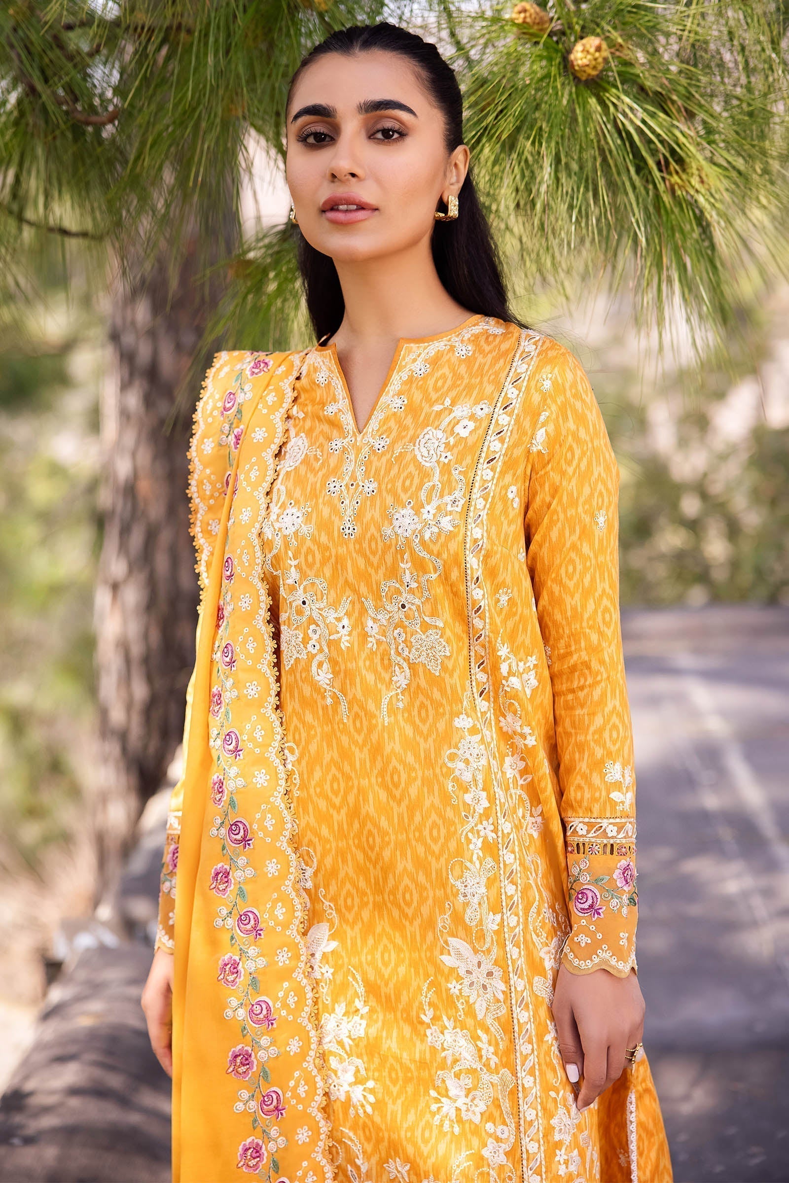 Zaha | Lawn 24 | NARINA (ZL24-15 A) - by - Libasekhas UK - Registered Vendor of : Zaha - 100% Original Designer Dresss