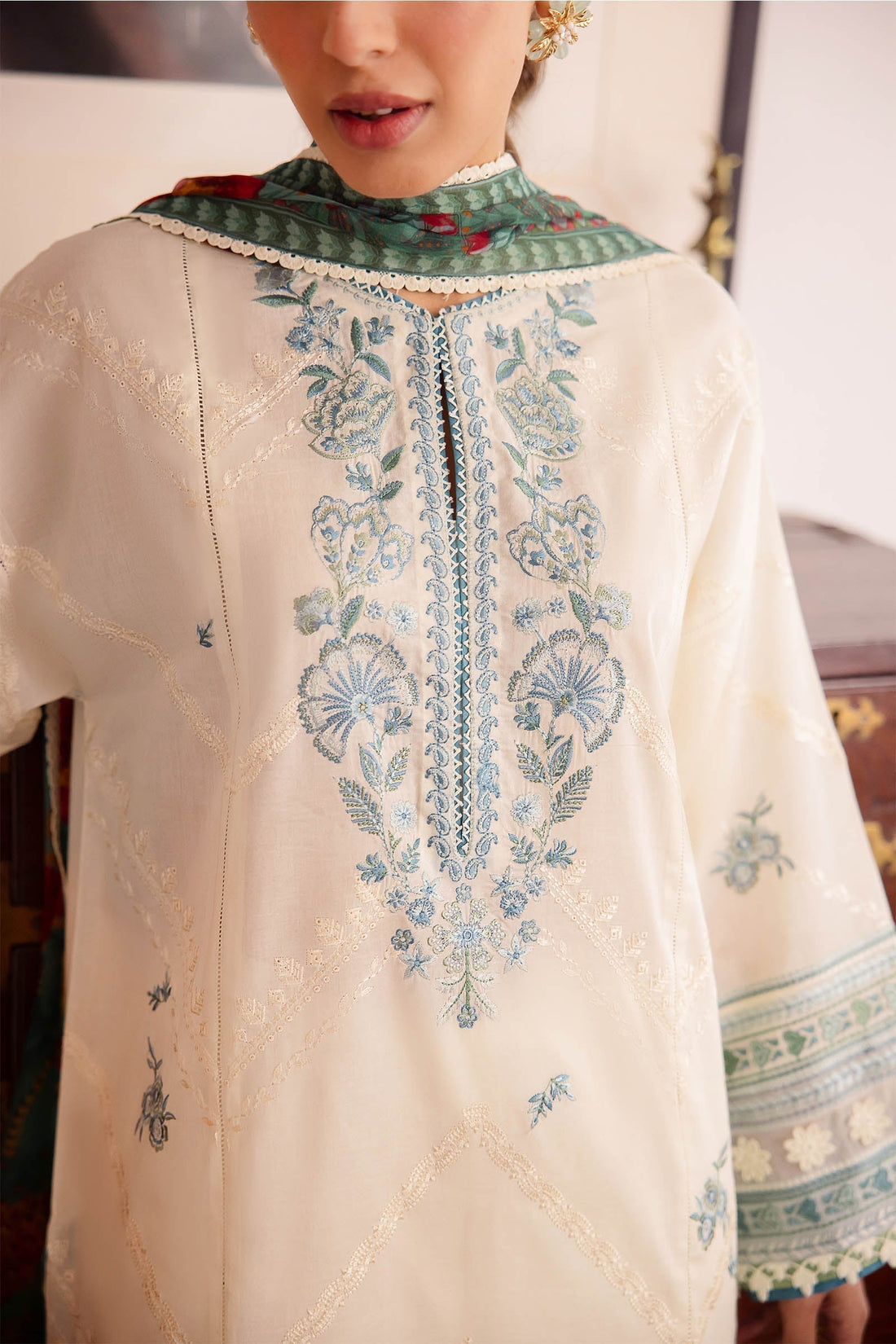 Zaha | Lawn 24 | EIRA (ZL24-05 A) - by - Libasekhas UK - Registered Vendor of : Zaha - 100% Original Designer Dresss