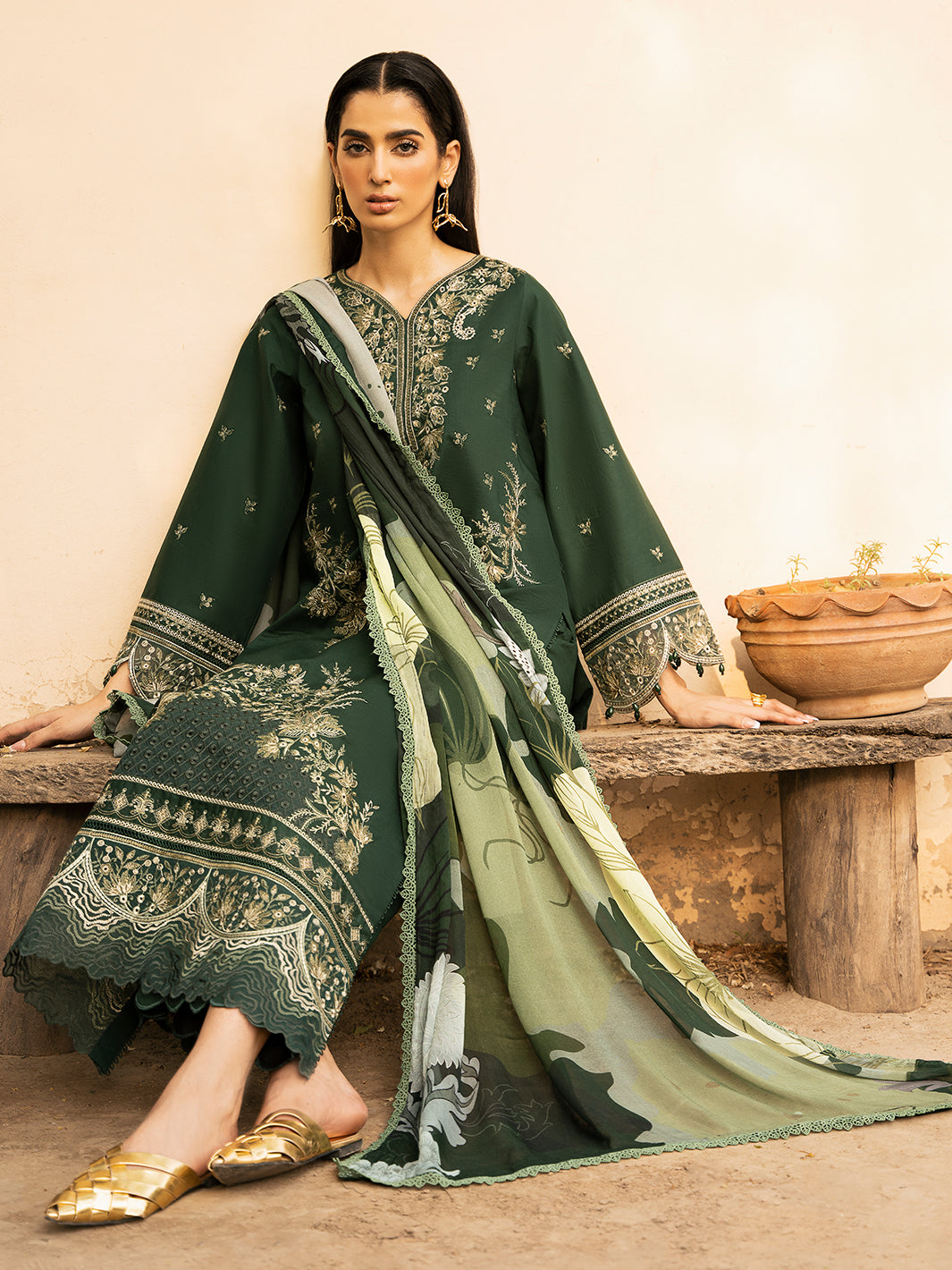 Izel | Dastak Luxury Lawn | ZAIB - by - Libasekhas UK - Registered Vendor of : Izel - 100% Original Designer Dresss