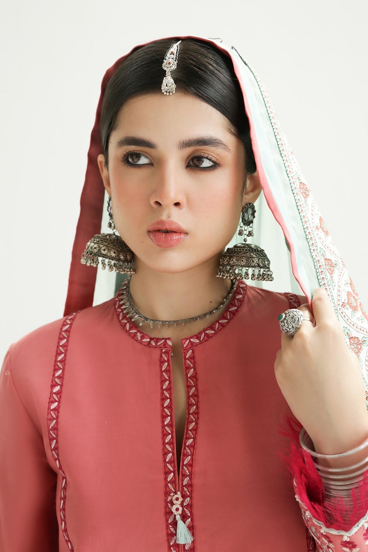 Zara Shahjahan | Luxury Lawn 24 | SANDAL-10B - by - Libasekhas UK - Registered Vendor of : Zara Shahjahan - 100% Original Designer Dresss